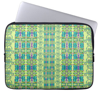 Assorted Floral Cupflowers ラップトップスリーブ