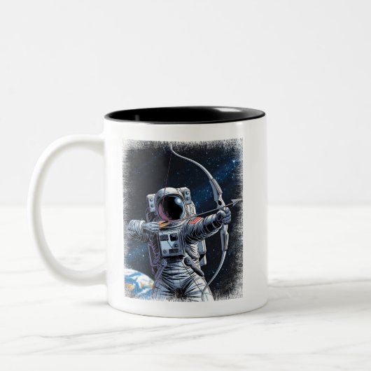ASTRO ARCHER – 弓矢の宇宙飛行士 ツートーンマグカップ (左)