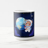 Astronaut Bear Orbiting Earth コーヒーマグカップ (中央)
