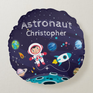 Astronaut child on the moon, monogrammed name ラウンドクッション