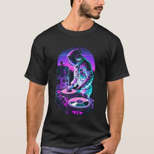 Astronaut DJ DJing in Space EDM cool Graphic Vapor Tシャツ (正面)