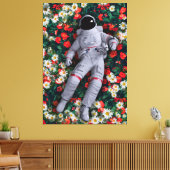 Astronaut Floating in Flowers Surreal Nature Art キャンバスプリント (インサイチュ (リビング))