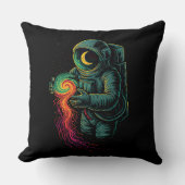 Astronaut Holding a Cosmic Spiral クッション (正面)