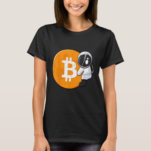 Astronaut Holding Bitcoin To The Moon HODL BTC Cry Tシャツ (正面)