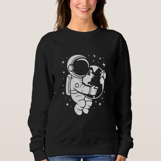 Astronaut Holding Earth Space Graphic Art Design スウェットシャツ (正面)