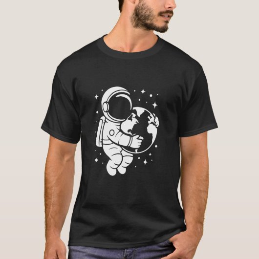 Astronaut Holding Earth Space Graphic Art Design Tシャツ (正面)
