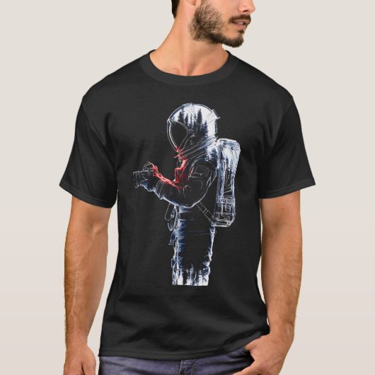 Astronaut Holds Camera Motif Drawing Artwork Astro Tシャツ (正面)