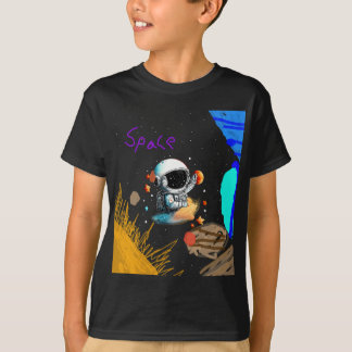 Astronaut in Space for Kids Tシャツ