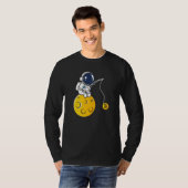 Astronaut Moon Fishing BTC Crypto Cryptocurrency B Tシャツ (正面フル)