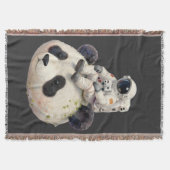 Astronaut on a Space Panda Surreal Weird and Fun スローブランケット (正面)