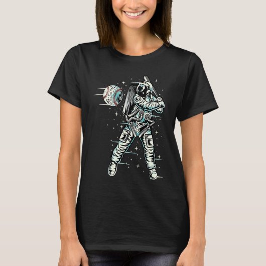 Astronaut Playing Baseball in Space Fun Tシャツ (正面)