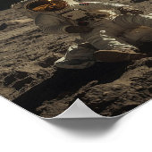 Astronaut Sitting on the Moon ポスター (角)