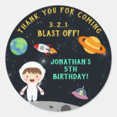 Astronaut Space Birthday - Personalized Blast Off" ラウンドシール (正面)