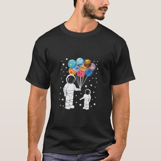Astronaut Spaceman Funny Space Dwarf Solar System  Tシャツ (正面)