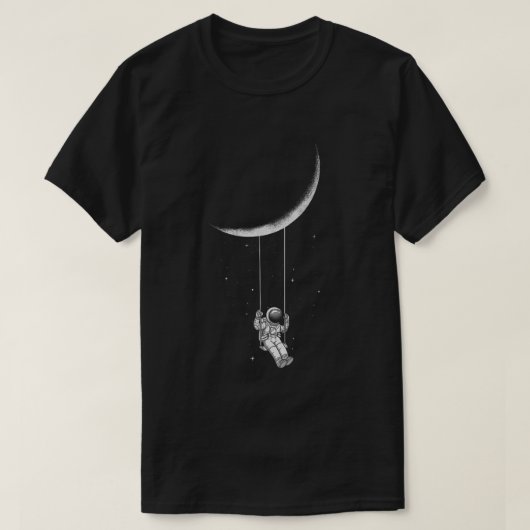 Astronaut Swinging on Moon Aesthetic Art Tシャツ (デザイン正面)