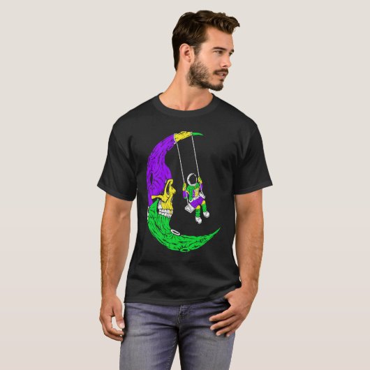 Astronaut Swinging On Moon Skull Mardi Gras Carniv Tシャツ (正面フル)