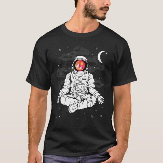 Astronaut Yoga Decentraland Mana コインが月へ Tシャツ (正面)