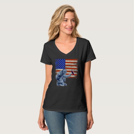 Astronauts 4th Of July Flag Patriotic Tee Space Fl Tシャツ (正面フル)