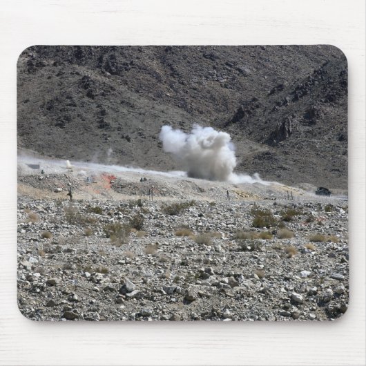 AT-4小型ロケットランチャーからのラウンド マウスパッド (正面)