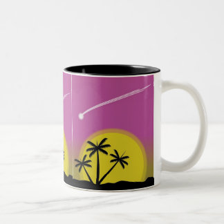 Atardecer en Isla, Palmeras y Estrella Fugaz ツートーンマグカップ