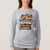 Attack Mode Activated – Energetic Pouncing Cat Tシャツ (正面)
