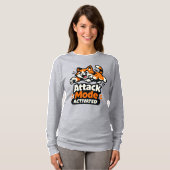 Attack Mode Activated – Energetic Pouncing Cat Tシャツ (正面フル)
