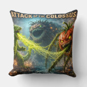 Attack of the Colossus retro monster movie throw c クッション (正面)