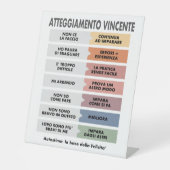 Atteggiamento Vincente 台座サイン (正面)