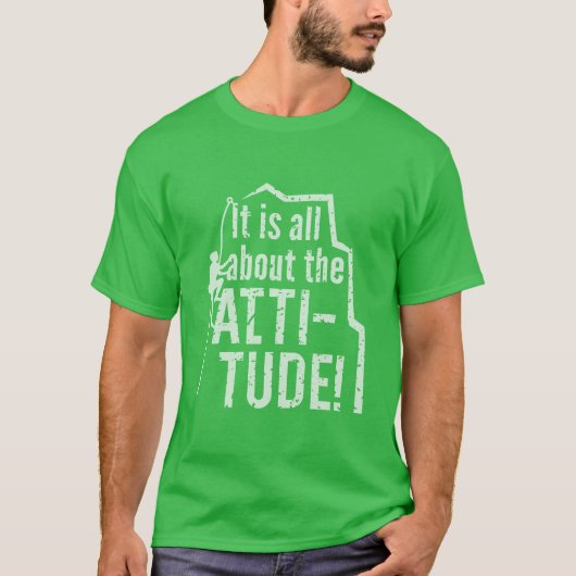 Attitude or Altitude グランジ ロッククライミング Tシャツ (正面)