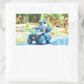 ATV全地形車に乗る子供たち 長方形シール (バッグ)