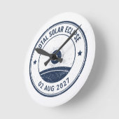 August 2 2027 Solar Eclipse ラウンド壁時計 (傾斜)