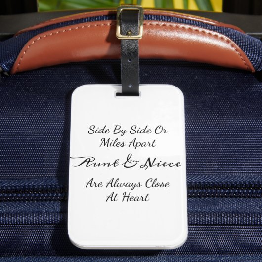 Aunt & Niece Quote – Side By Side or Miles Apart ラゲッジタグ (正面インサイチュ2)