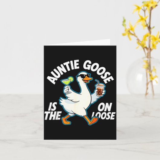 Auntie Goose On The Loose Funny Drinking Gift  カード (黄色い花)