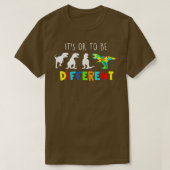 Auntiesaurus T Re Dinosaur It's Ok To Be Differen Tシャツ (デザイン正面)