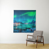 Aurora borealis over the sea coast, snowy mountain タペストリー (インサイチュ)