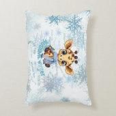 Ausome Winter – One of a Kind Snowflake Giraffe  アクセントクッション (正面(垂直))