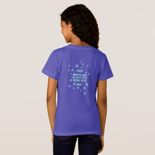 Ausome Winter – One of a Kind Snowflake Giraffe  Tシャツ (裏面フル)