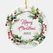 Australian Cattle Dog in Holly Twig Wreath セラミックオーナメント (裏面)