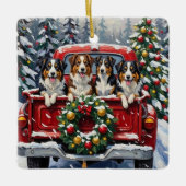 Australian Shepherd Christmas Red Truck Holiday セラミックオーナメント (正面)