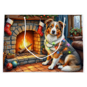 Australian Shepherd Fireplace with Christmas Light ラージペーパーバッグ (正面)