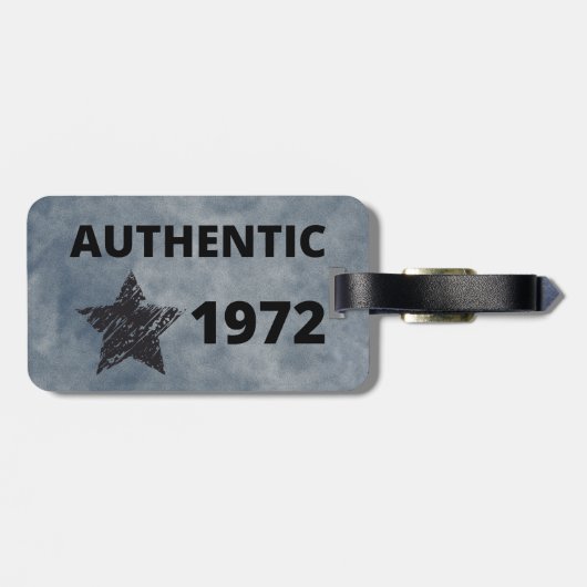 Authentic 1972ヴィンテージスターレトロ誕生日デザイン ラゲッジタグ (裏面横)