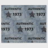 Authentic 1973ヴィンテージ誕生日グランジと星 ラッピングペーパー (フラット)