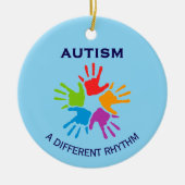 Autism A Different Rhythm Handprint Christmas セラミックオーナメント (正面)