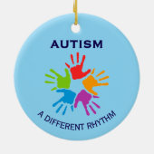 Autism A Different Rhythm Handprint Christmas セラミックオーナメント (裏面)