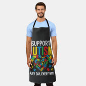 Autism awareness エプロン (着用した状態)