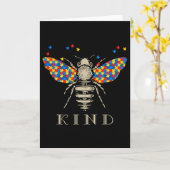 Autism Awareness Bee Kind Puzzle Pieces  カード (黄色い花)