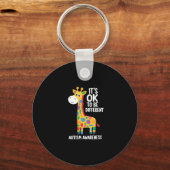 Autism Awareness Cute Giraffe Animal Its Ok To Be  キーホルダー (正面)