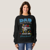 Autism Awareness Dad Father Love Proud Autism Son スウェットシャツ (正面フル)