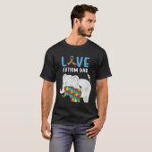 Autism Awareness Father Love Proud Autism Daughter Tシャツ (正面フル)