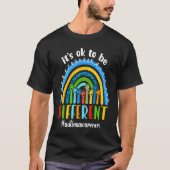Autism Awareness Rainbow Hand Heart Its Ok To Be D Tシャツ (正面)
